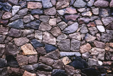 Réemploi - mur de pierre